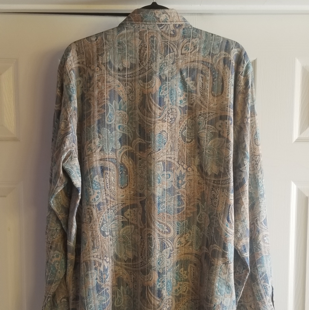 Clothing - Picture 3 of 3